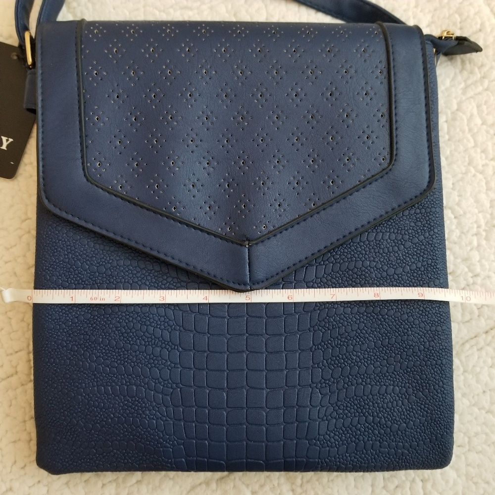 Purse - Picture 4 of 8